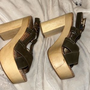Gorgeous Sam Edelman wooden platform heels in strappy olive green suede!